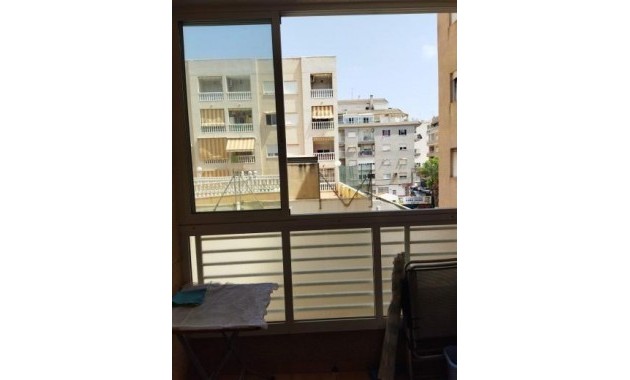 Sale - Apartment / flat -
Torrevieja - Centro