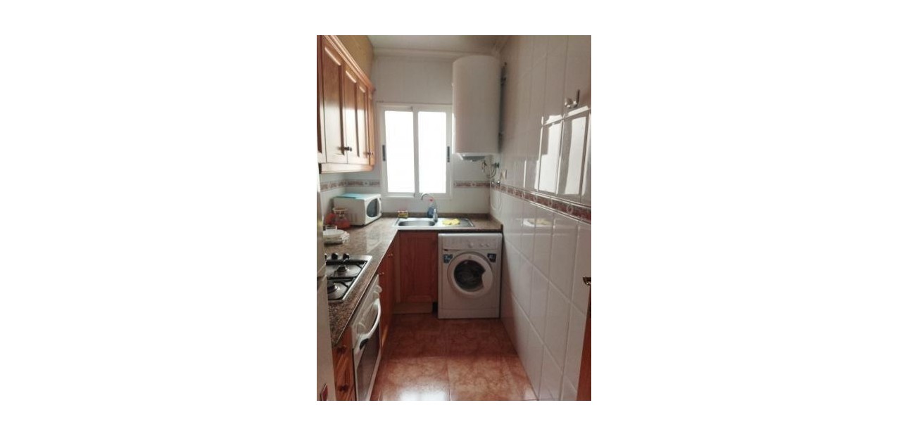 Sale - Apartment / flat -
Torrevieja - Centro