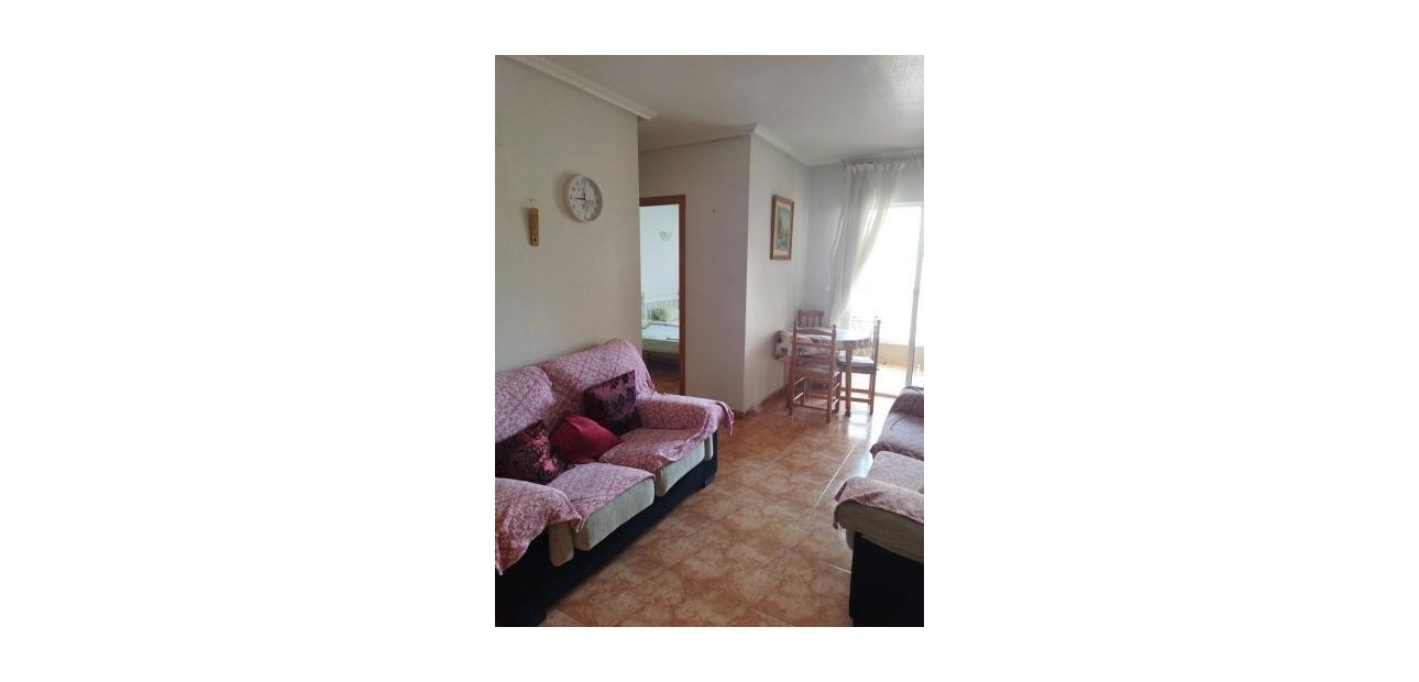 Sale - Apartment / flat -
Torrevieja - Centro