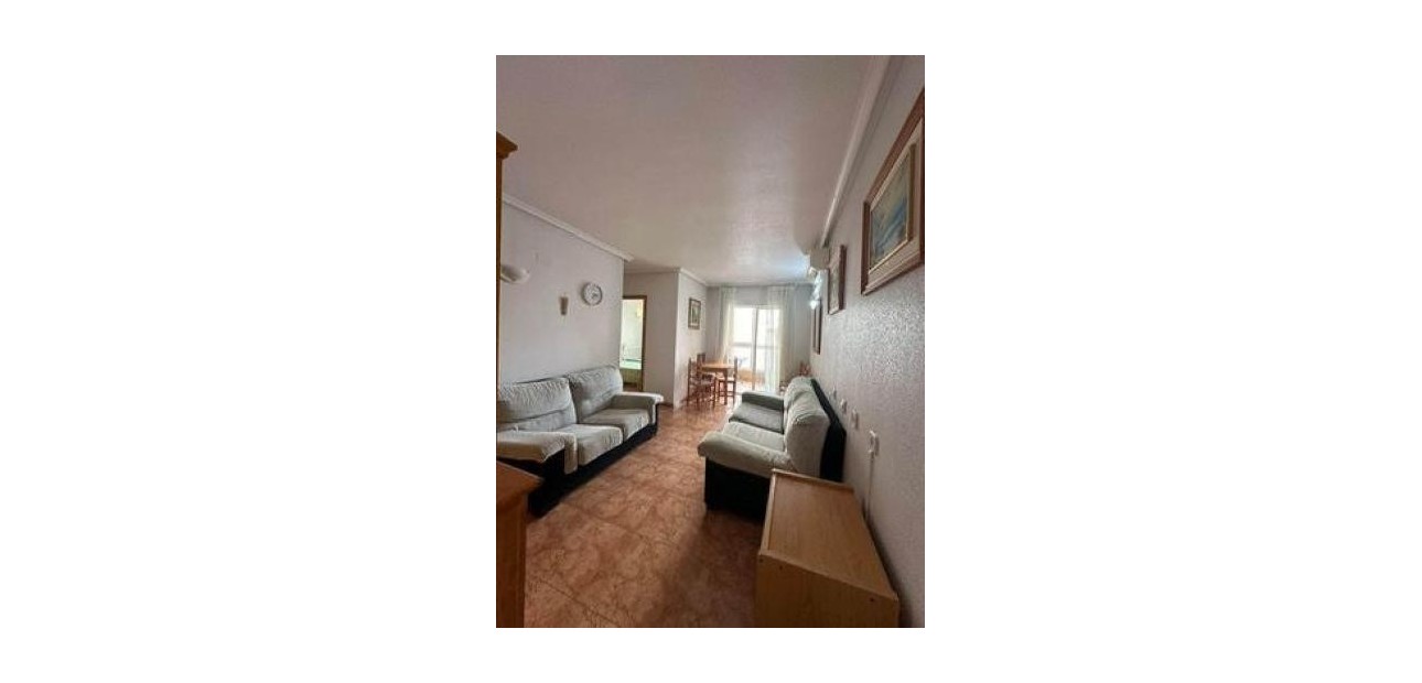 Sale - Apartment / flat -
Torrevieja - Centro