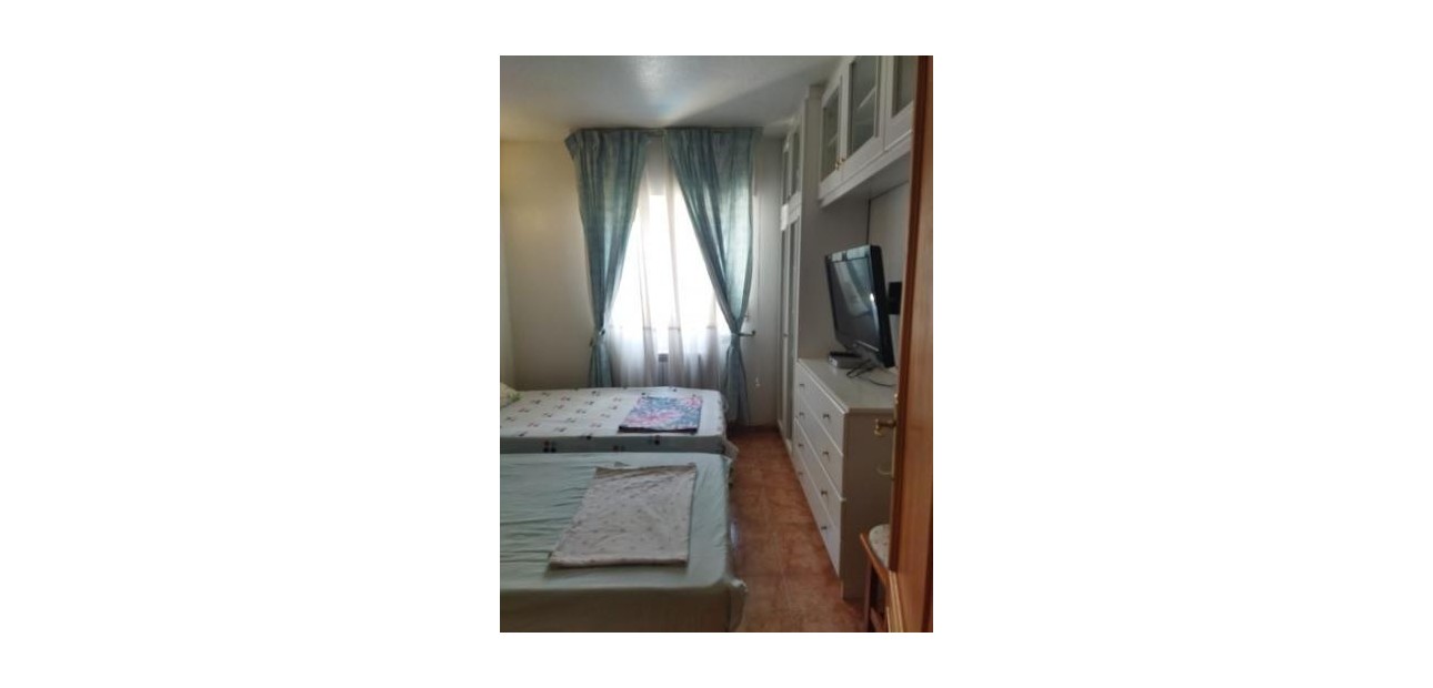 Sale - Apartment / flat -
Torrevieja - Centro