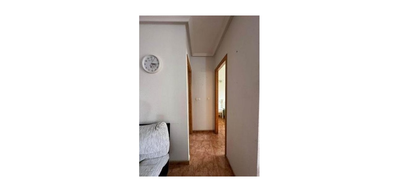 Sale - Apartment / flat -
Torrevieja - Centro