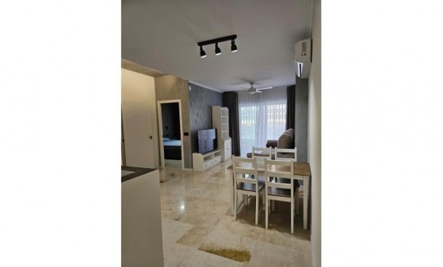 Sale - Apartment / flat -
Torrevieja - Playa del cura