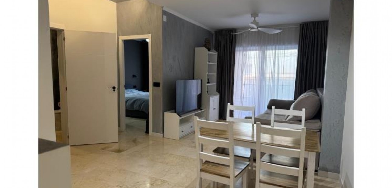 Sale - Apartment / flat -
Torrevieja - Playa del cura