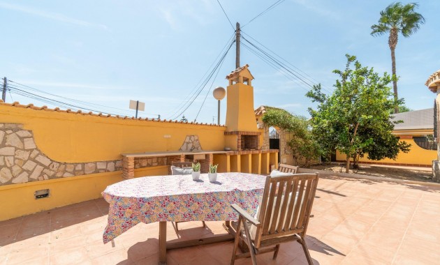 Sale - Villa -
Orihuela Costa - Las Mimosas