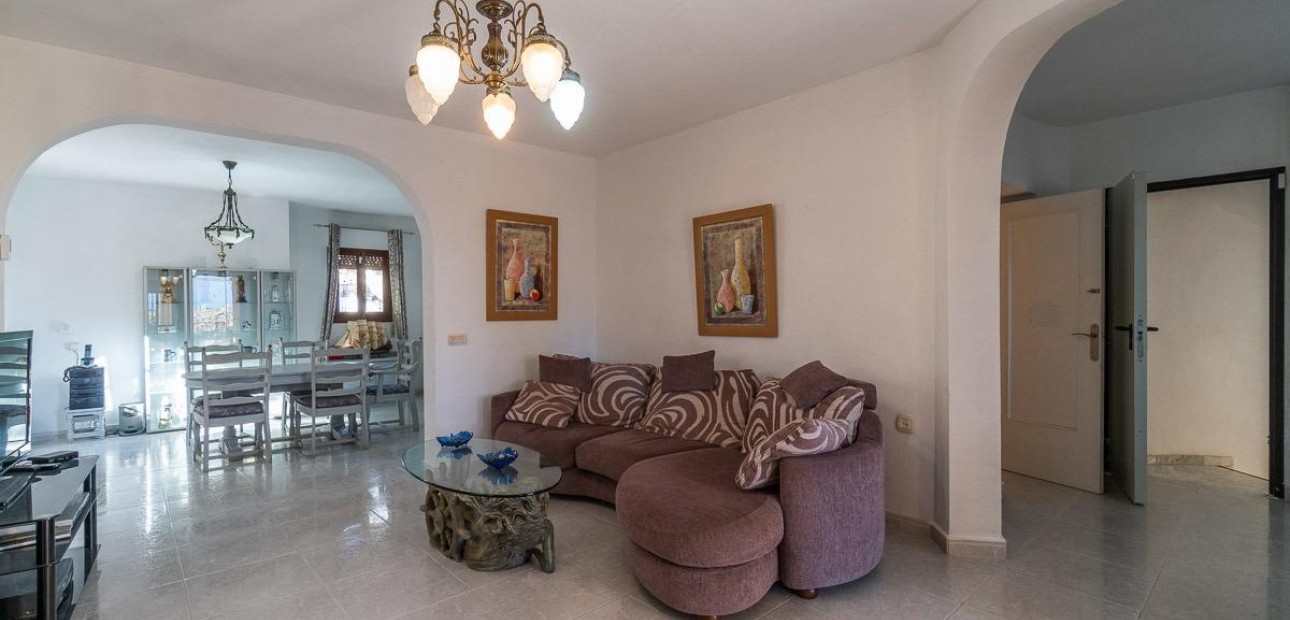 Sale - Villa -
Orihuela Costa - Villamartín-Las Filipinas