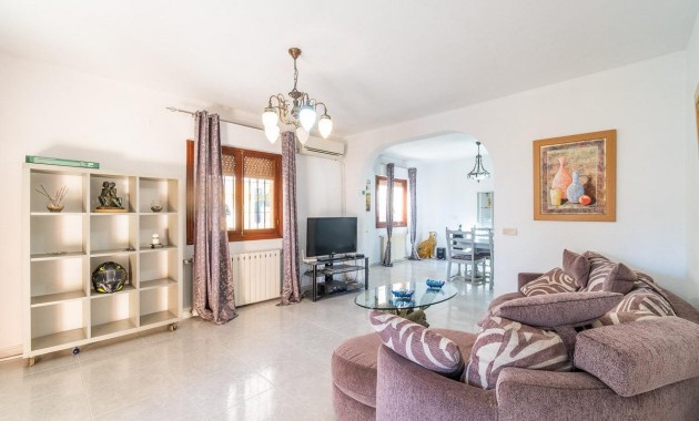 Sale - Villa -
Orihuela Costa - Villamartín-Las Filipinas