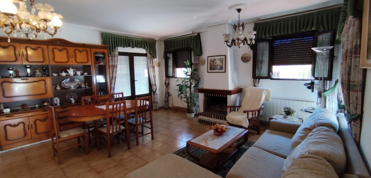 Sale - Bungalow -
Orihuela Costa - Los Altos