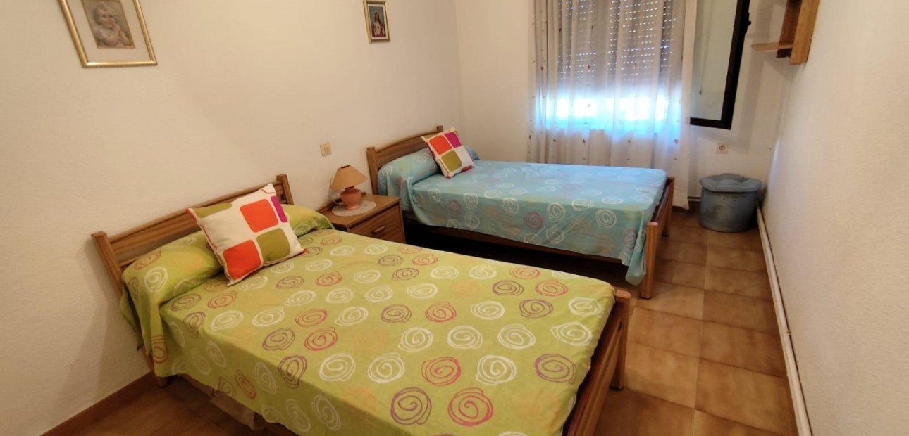 Sale - Bungalow -
Orihuela Costa - Los Altos