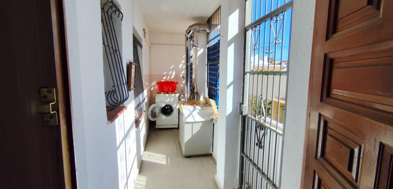 Sale - Bungalow -
Orihuela Costa - Los Altos