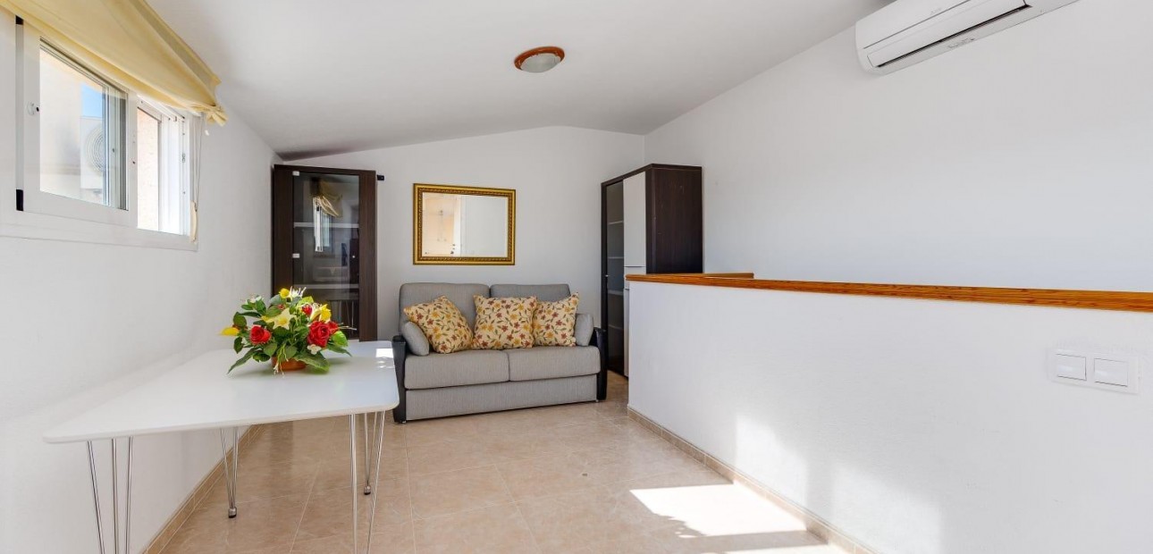 Sale - Apartment / flat -
Orihuela Costa - Playa Flamenca