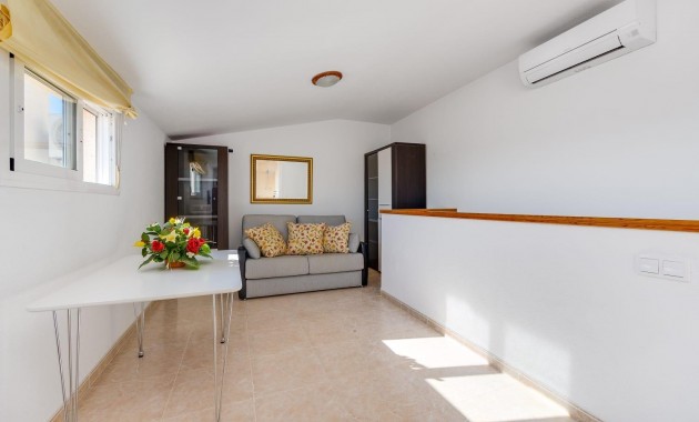 Sale - Apartment / flat -
Orihuela Costa - Playa Flamenca