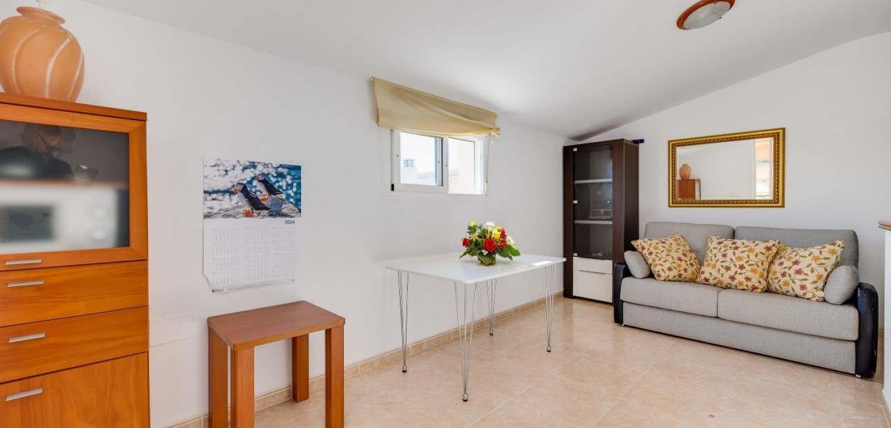 Sale - Apartment / flat -
Orihuela Costa - Playa Flamenca