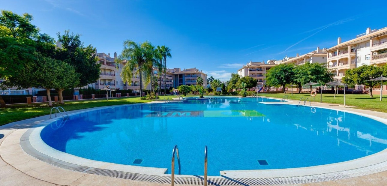 Sale - Apartment / flat -
Orihuela Costa - Playa Flamenca