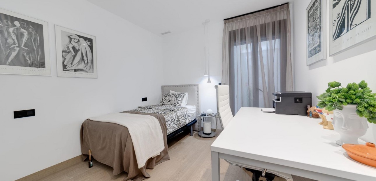 Venta - Apartamento / piso -
Torrevieja - La Mata