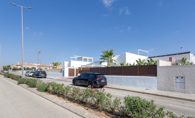 Sale - House - Detached Villa -
Los Montesinos - Los Montesinos - Urb. La Herrada