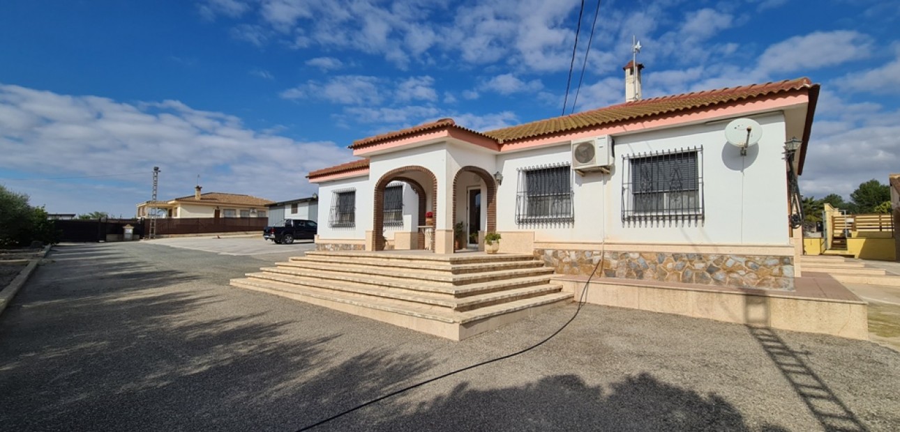 Sale - Villa -
Orihuela - La Matanza