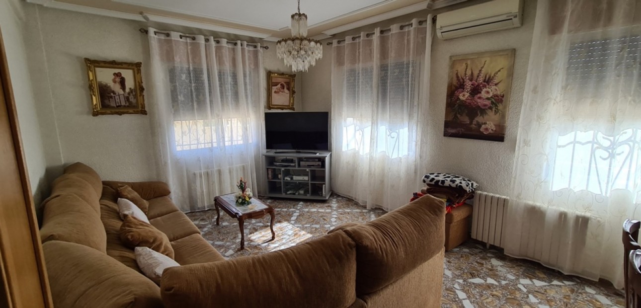 Sale - Villa -
Orihuela - La Matanza