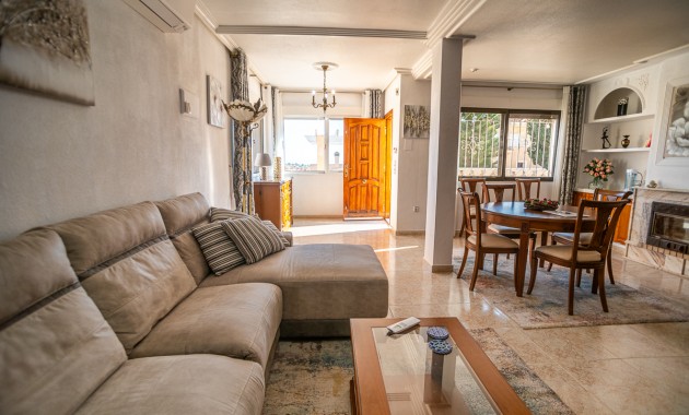 Sale - Villa -
San Miguel de Salinas - Blue Lagoon