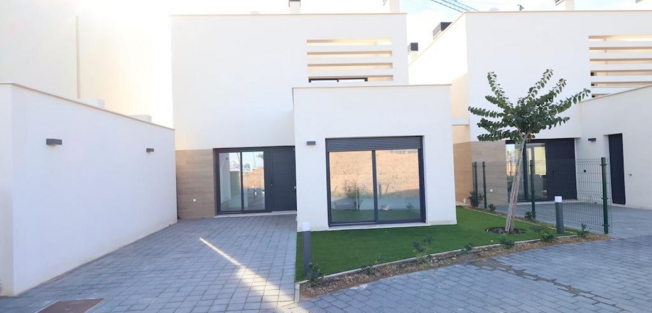 Sale - Villa -
Los Alcázares - Santa Rosalía