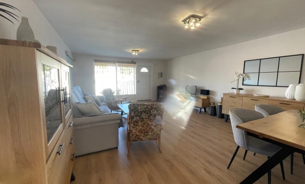 Sale - Villa -
Torrevieja - Los Balcones - Los Altos del Edén