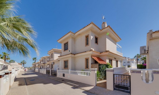 Sale - Bungalow -
Orihuela Costa - Montezenia