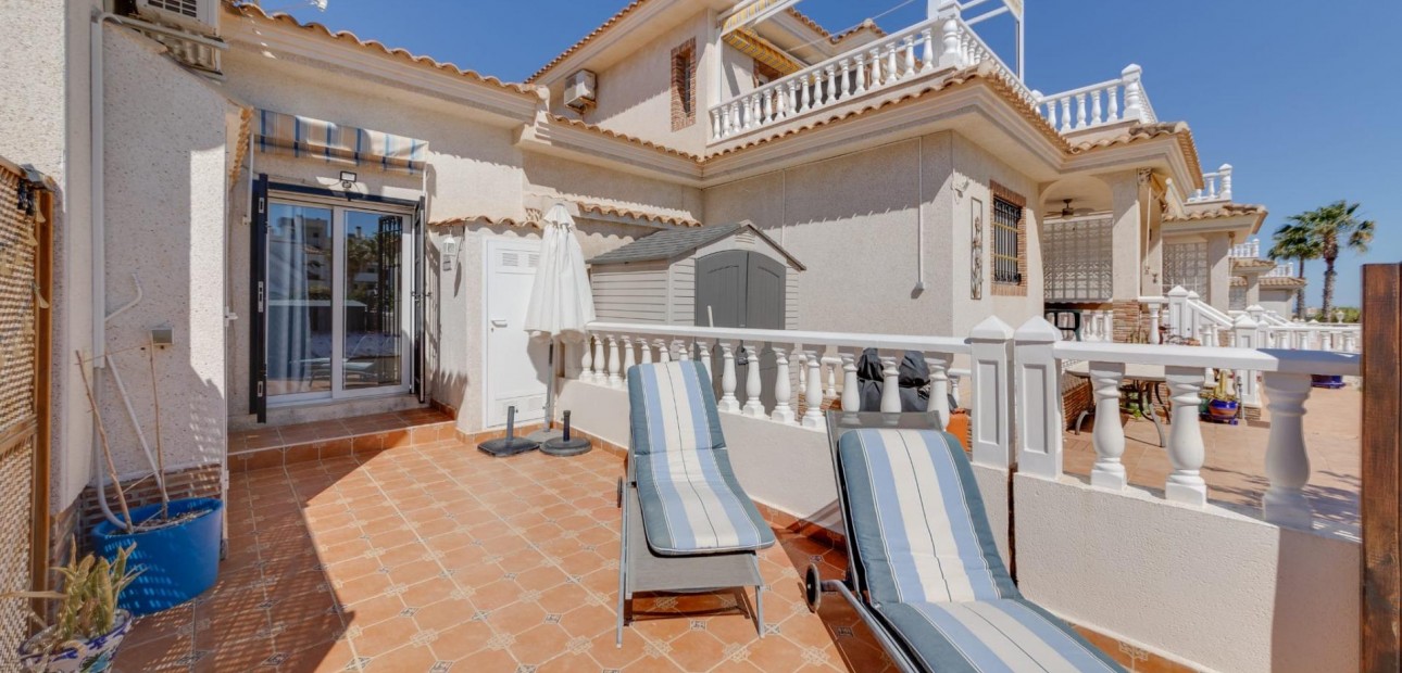 Sale - Bungalow -
Orihuela Costa - Montezenia