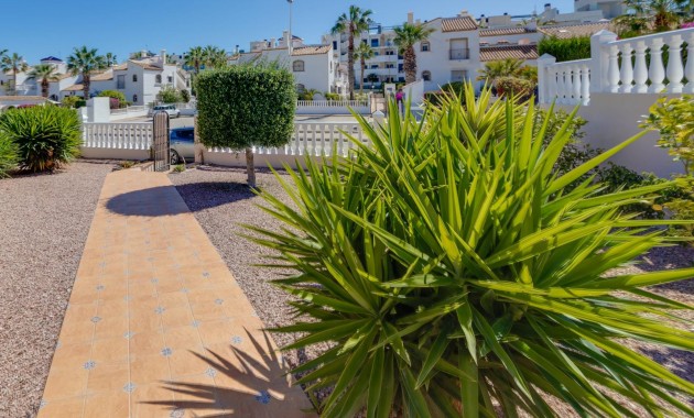 Sale - Bungalow -
Orihuela Costa - Montezenia