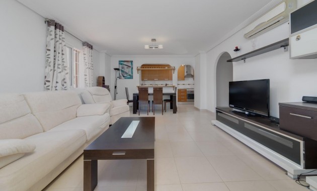 Sale - Villa -
Orihuela Costa - Punta Prima