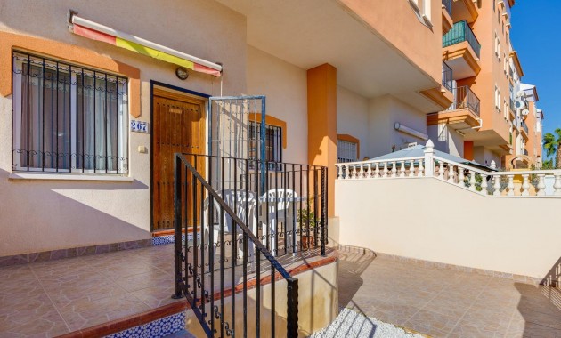 Sale - Bungalow -
Orihuela Costa - Playa Flamenca