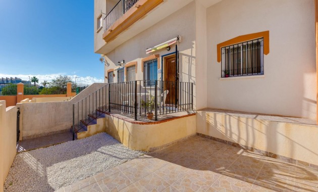 Sale - Bungalow -
Orihuela Costa - Playa Flamenca