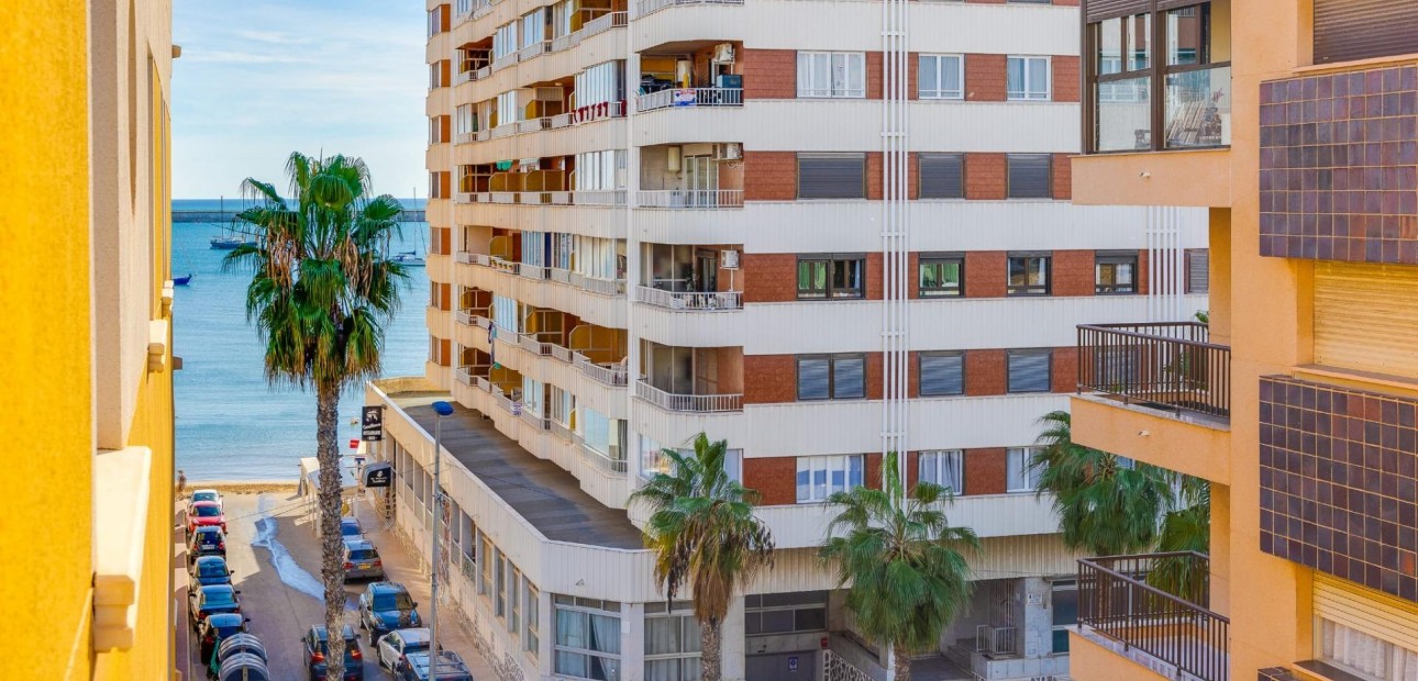 Herverkoop - Appartement / flat -
Torrevieja - Acequion