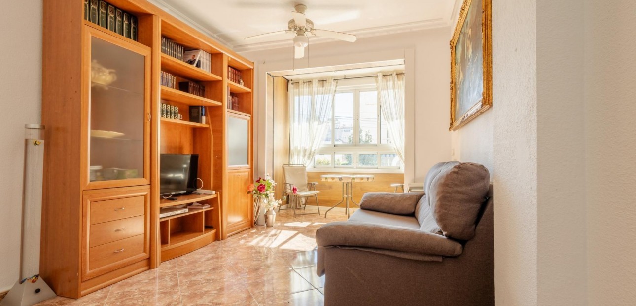 Herverkoop - Appartement / flat -
Torrevieja - Centro