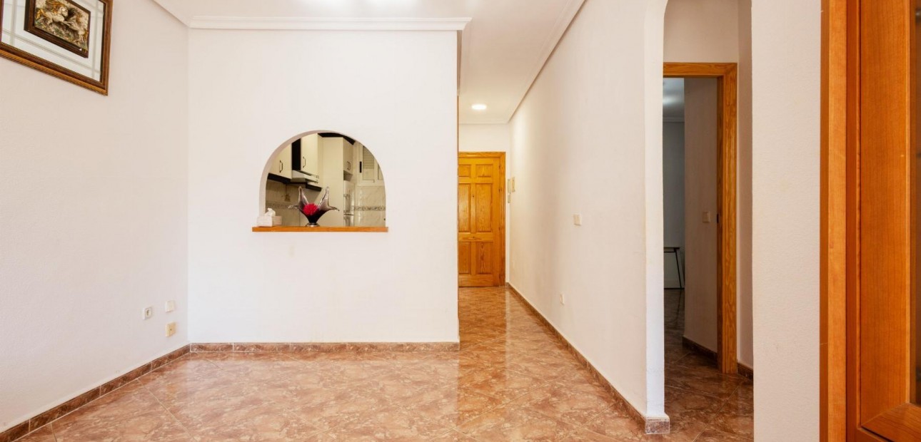 Sale - Apartment / flat -
Torrevieja - Centro