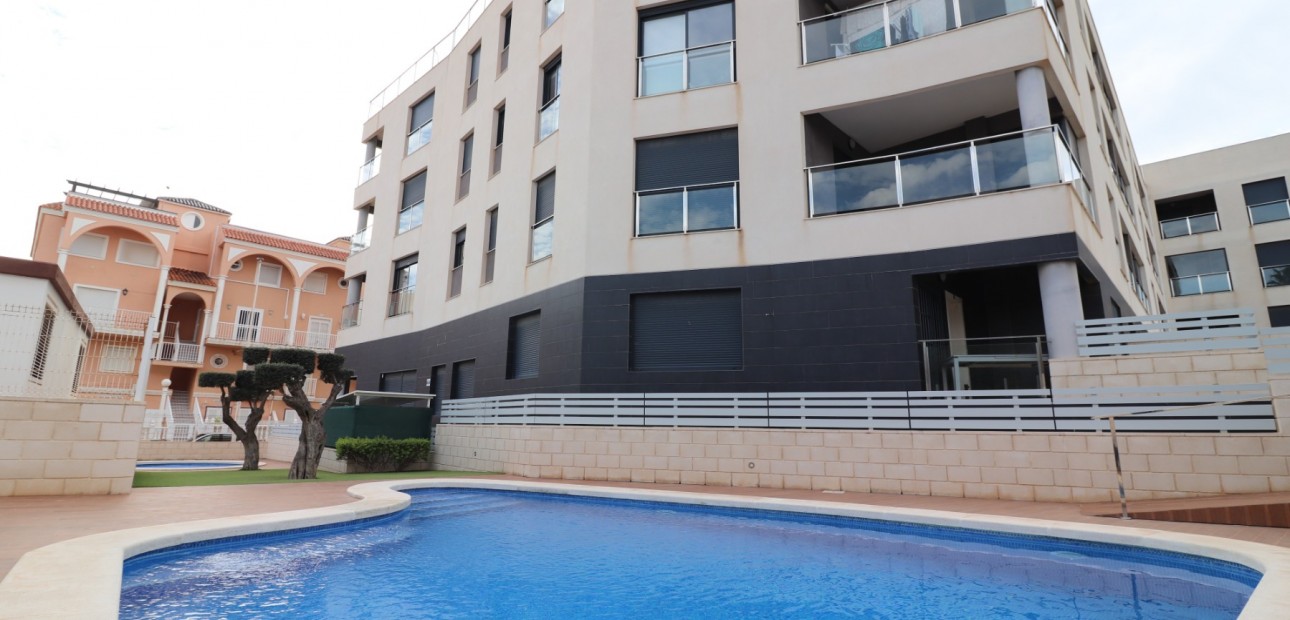 Sale - Apartment / flat -
La Mata - La Mata - Town