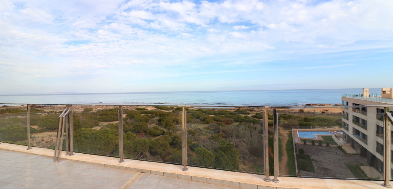 Sale - Apartment / flat -
La Mata - La Mata - Town