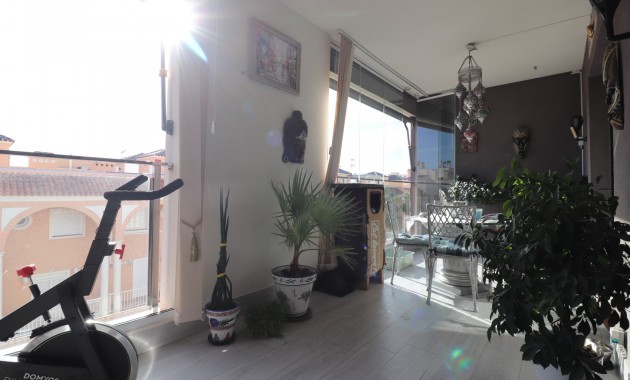 Sale - Apartment / flat -
La Mata - La Mata - Town