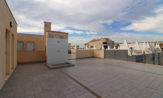 Sale - Apartment / flat -
La Mata - La Mata - Town