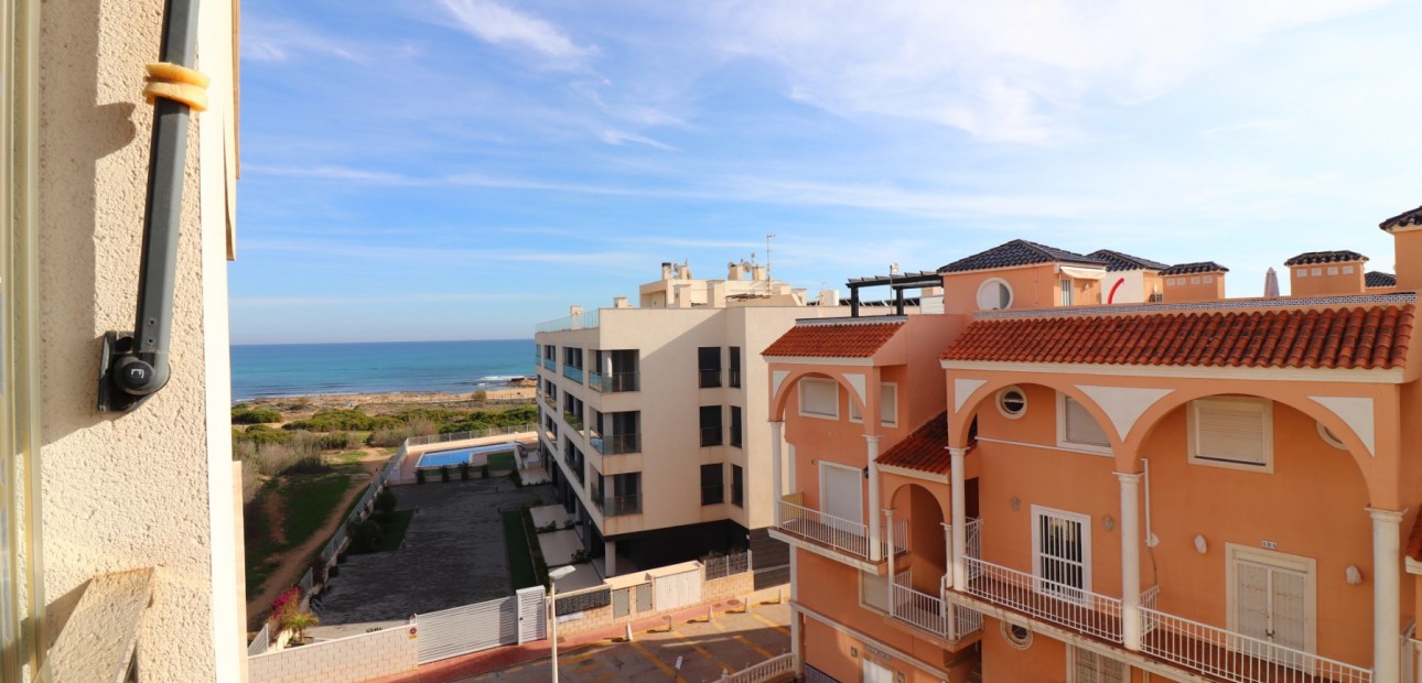 Sale - Apartment / flat -
La Mata - La Mata - Town