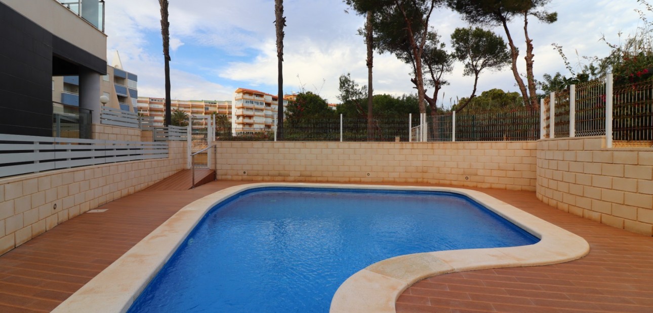 Sale - Apartment / flat -
La Mata - La Mata - Town