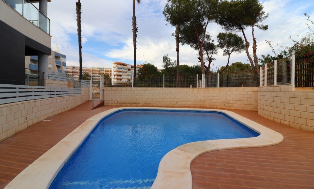 Sale - Apartment / flat -
La Mata - La Mata - Town