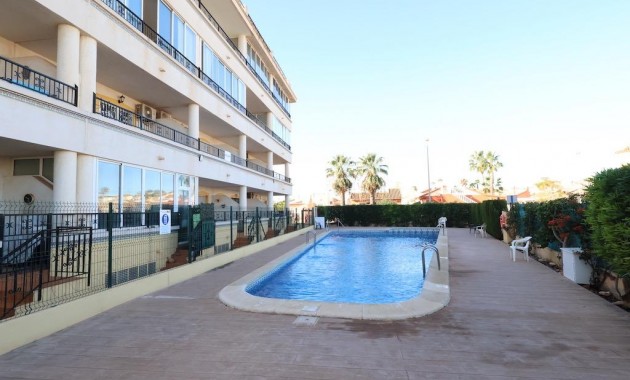 Sale - Apartment / flat -
Orihuela Costa - Punta Prima