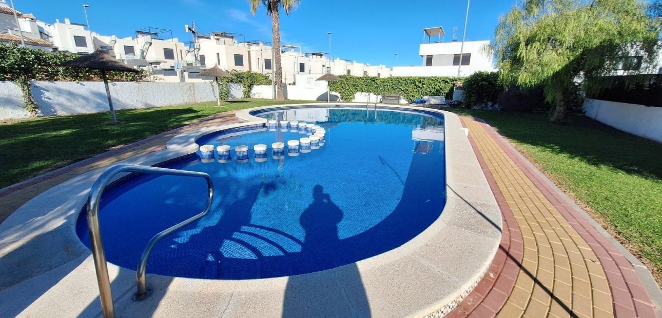 Sale - Villa -
Orihuela Costa - Lomas de Cabo Roig-Los Dolses