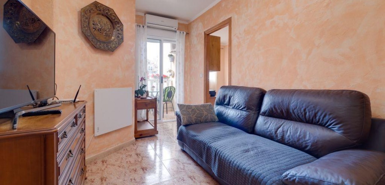 Sale - Apartment / flat -
Torrevieja - Estacion de autobuses