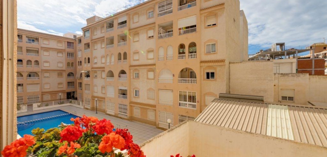 Sale - Apartment / flat -
Torrevieja - Estacion de autobuses