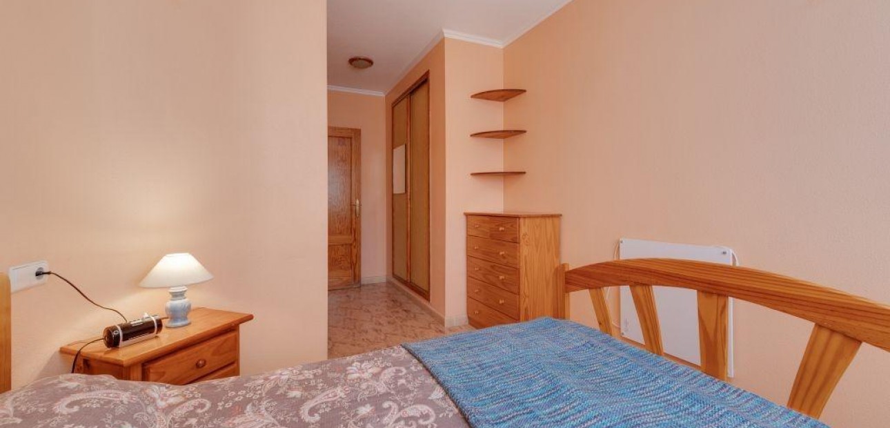 Sale - Apartment / flat -
Torrevieja - Estacion de autobuses