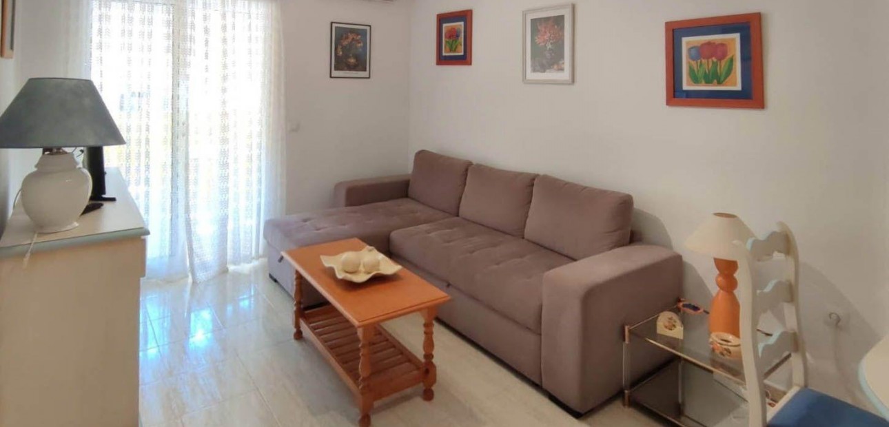 Herverkoop - Appartement / flat -
Torrevieja - Estacion de autobuses