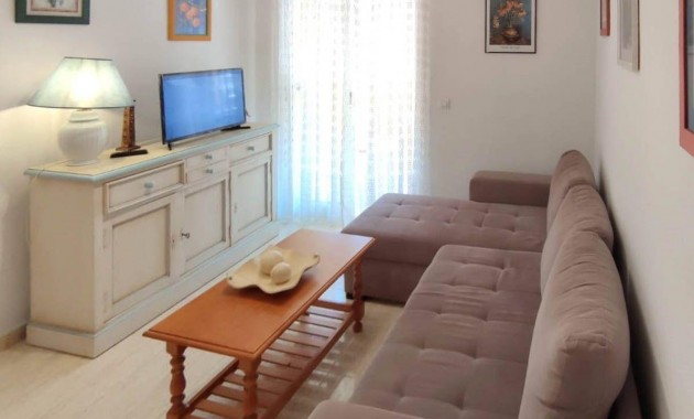 Herverkoop - Appartement / flat -
Torrevieja - Estacion de autobuses