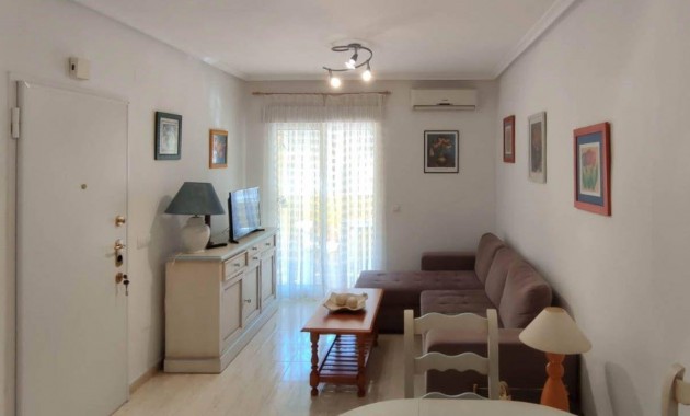 Herverkoop - Appartement / flat -
Torrevieja - Estacion de autobuses