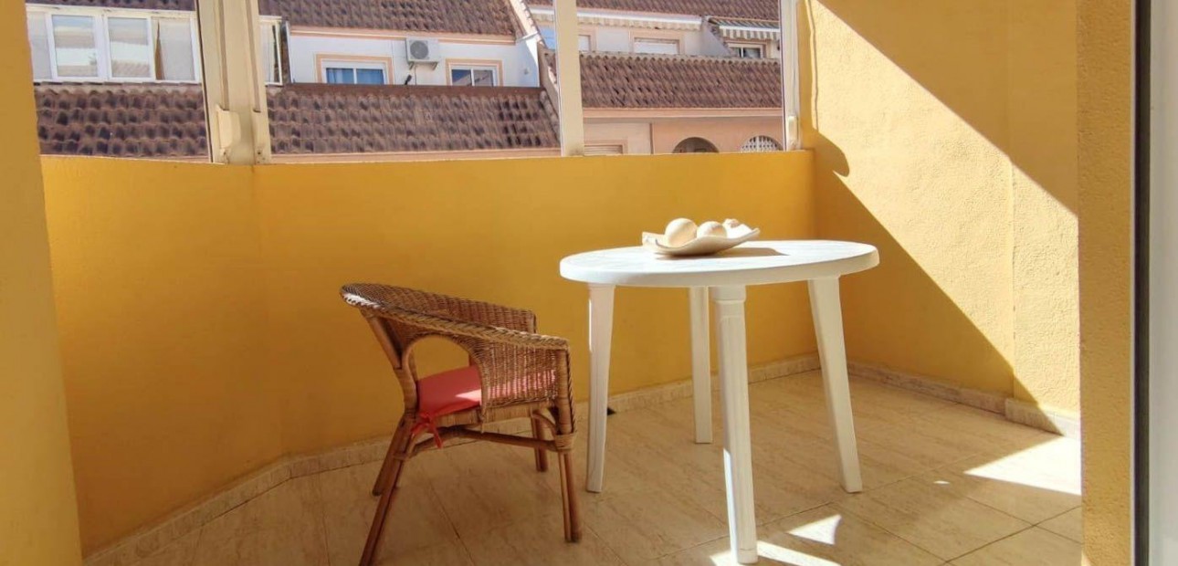 Herverkoop - Appartement / flat -
Torrevieja - Estacion de autobuses